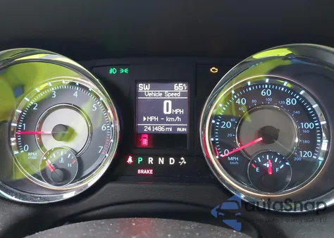 2014 Chrysler Town & Country Touring z USA, uszkodzony, nr VIN 2C4RC1BG3ER475346